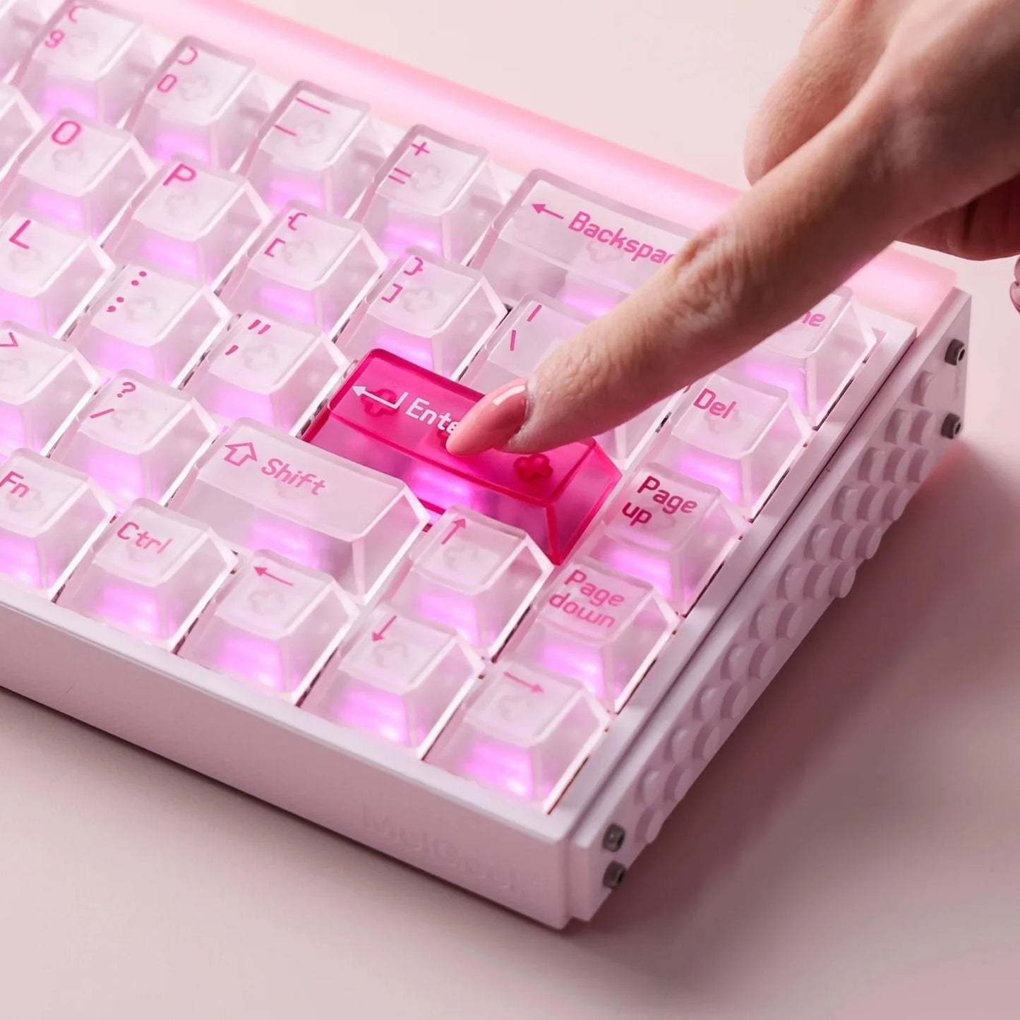MelGeek MADE68 Pro + Wired Gaming HE Keyboard - Berry Pink